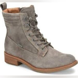 Sofft Baxter waterproof suede ankle boots gray size 6
